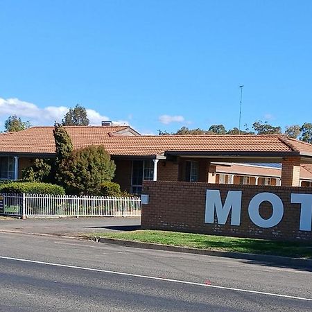 Aaron Inn Motel Narrabri Buitenkant foto