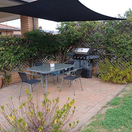 Aaron Inn Motel Narrabri Buitenkant foto