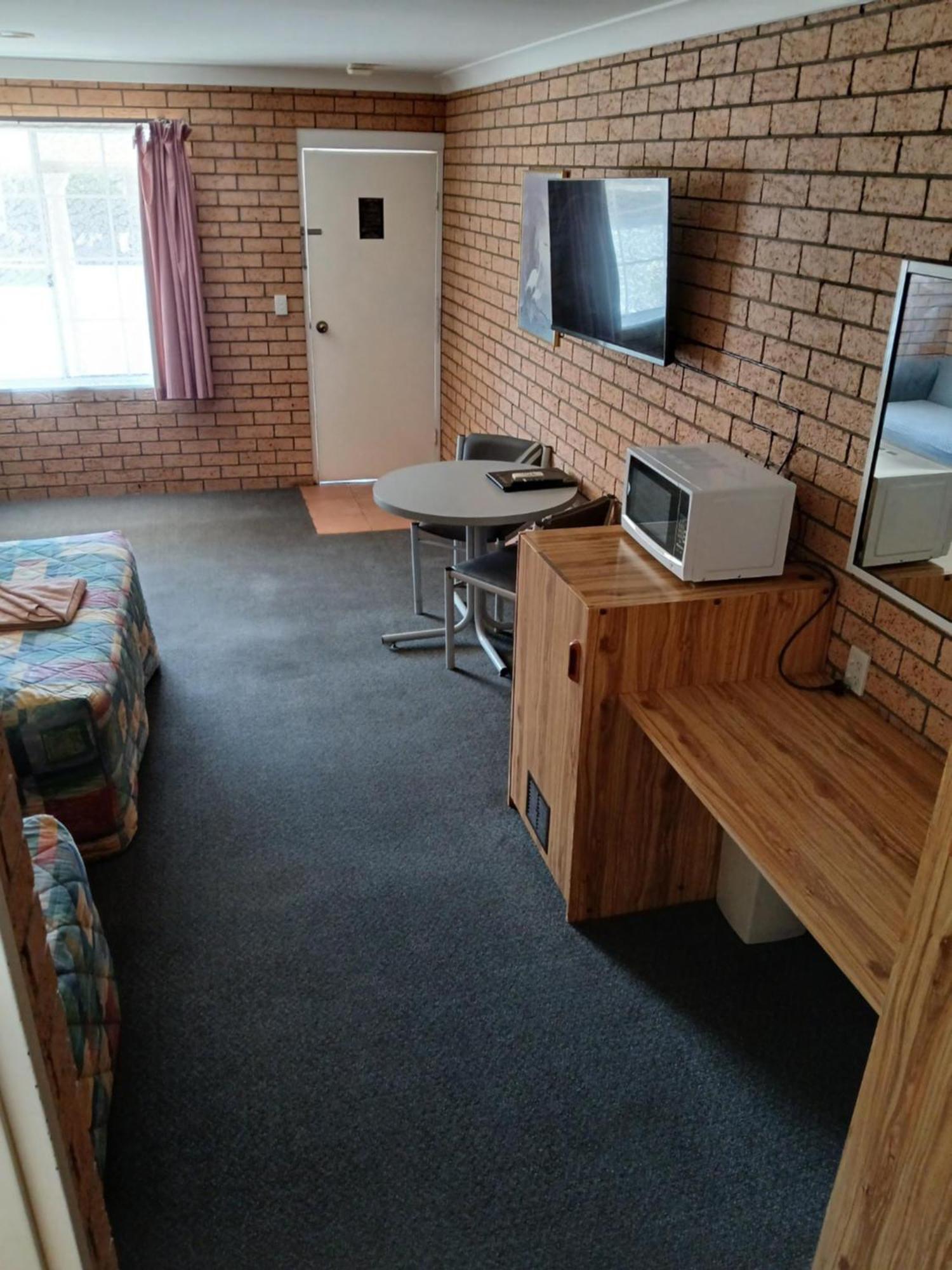 Aaron Inn Motel Narrabri Buitenkant foto